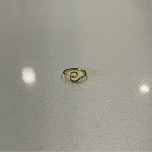 “e” wire ring